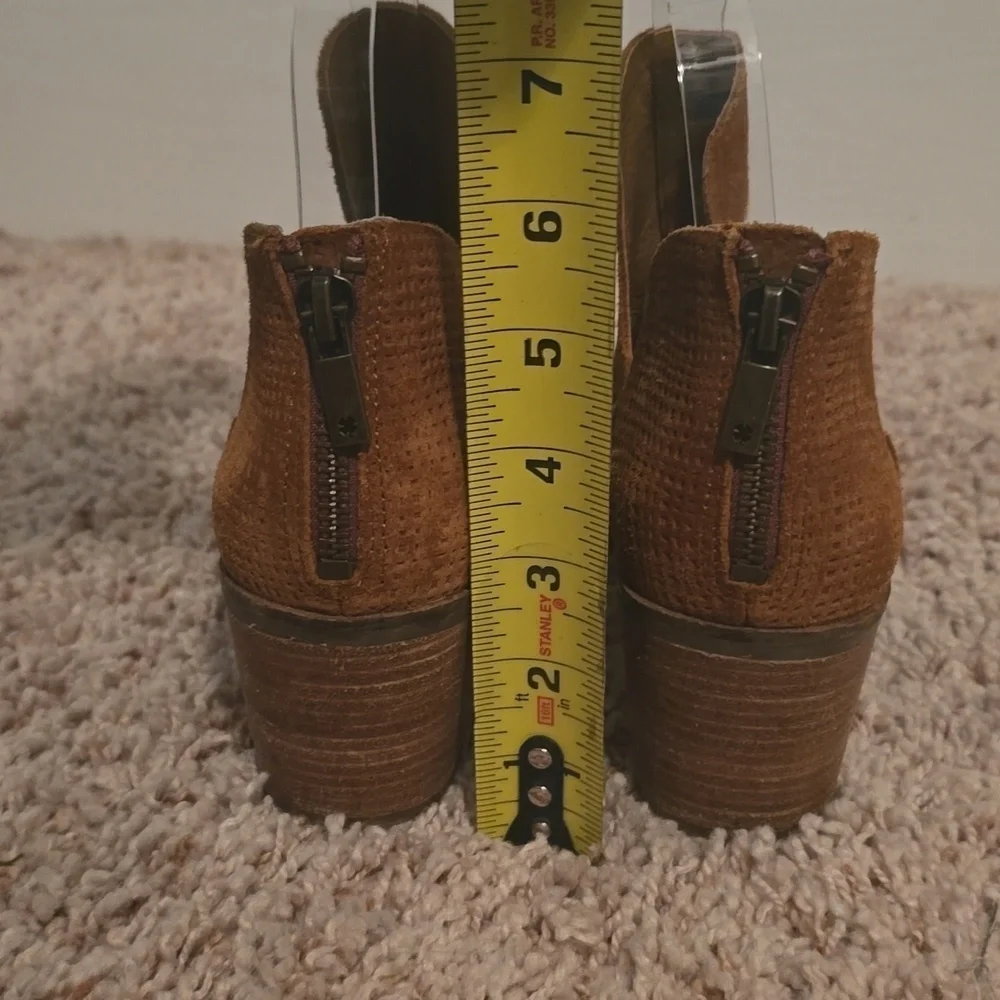 Lucky Brand Brown Leather Ankle Booties Size 8 (#11)